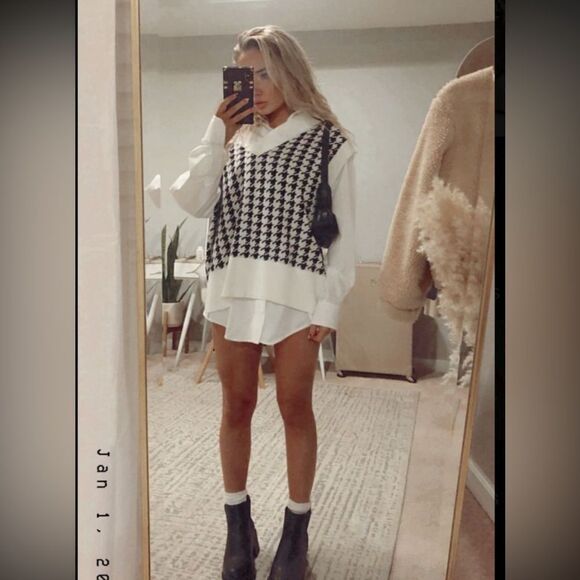Houndstooth printed sleeveless sweater - Picture 1 of 7